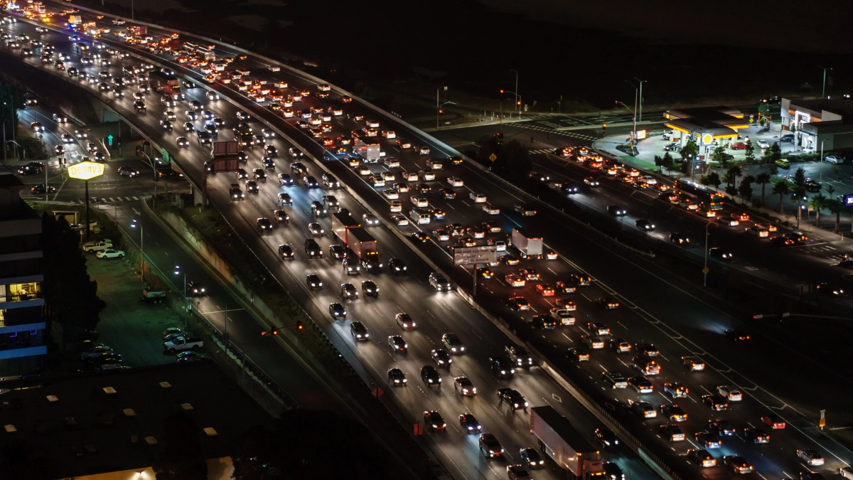 bengaluru-traffic-police-advises-it-companies-to-implement-wfh-on-august-14-check-why